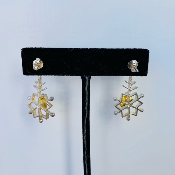Snowflake Earrings - Picture 4 of 4